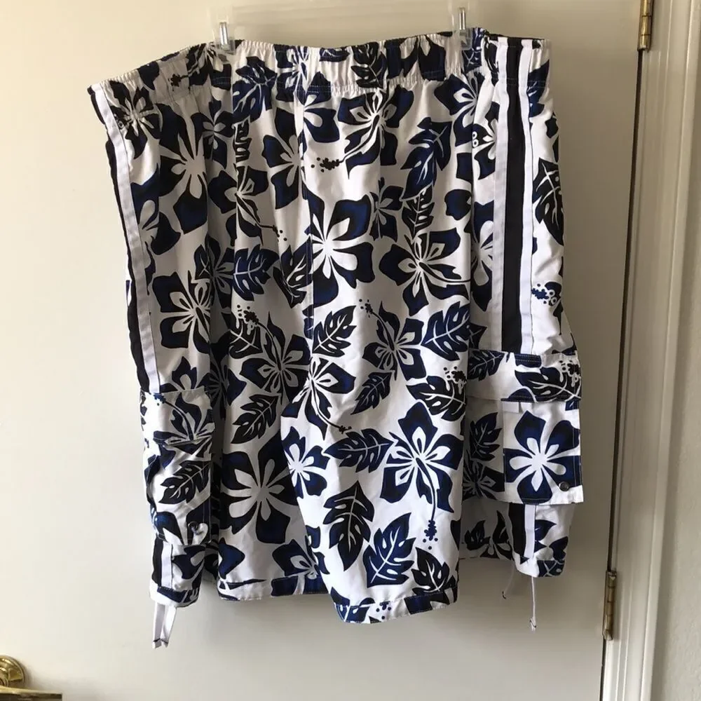 Roundtree & Yorke Board Shorts Size 3X GUC White/blue/black